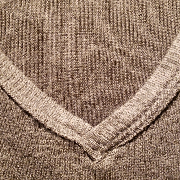 FOREVER 21 SOFT/SEXY OLIVE CROP V-NECK TANK SZ S - Picture 6 of 8